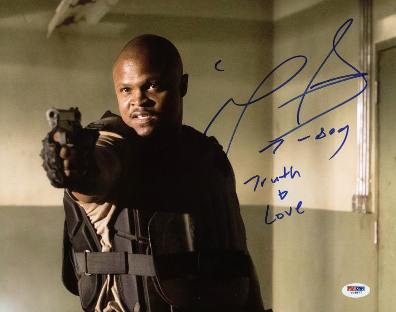 Irone Singleton The Walking Dead Signed Authentic 11X14 Photo PSA/DNA #W79877
