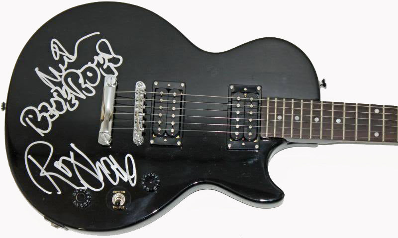 Roger Waters & Nick Mason Pink Floyd Authentic Signed Guitar PSA/DNA #Q02682