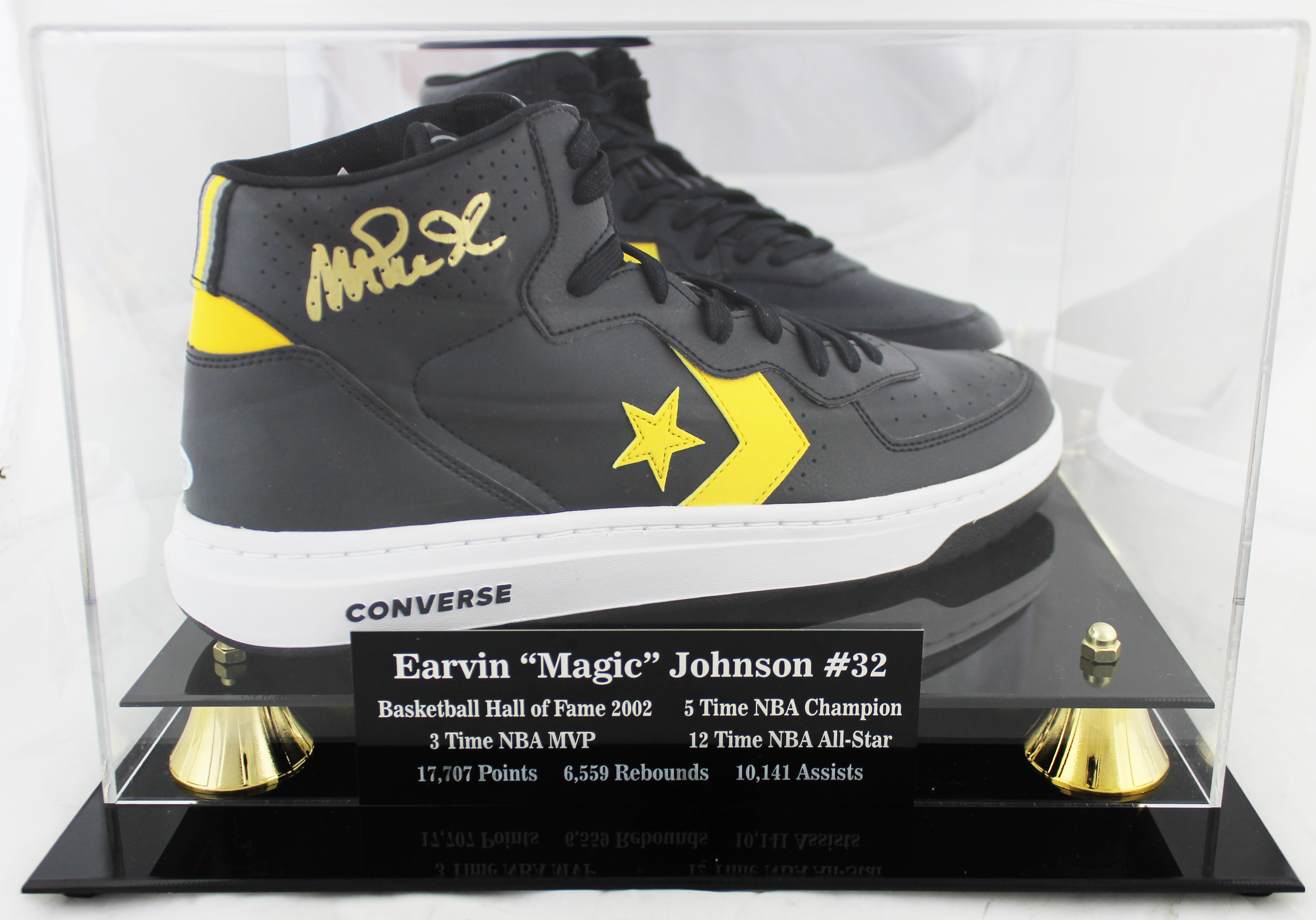 Lakers Magic Johnson Signed Right Black Converse Weapon Shoe w/ Case BAS Witness
