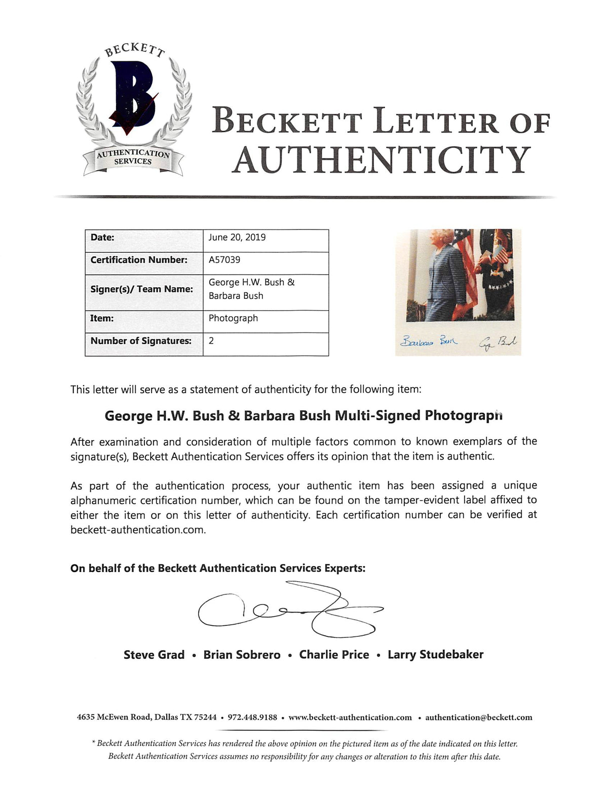 George H.W. Bush & Barbara Bush Authentic Signed 8x10 Photo PSA/DNA #A57039