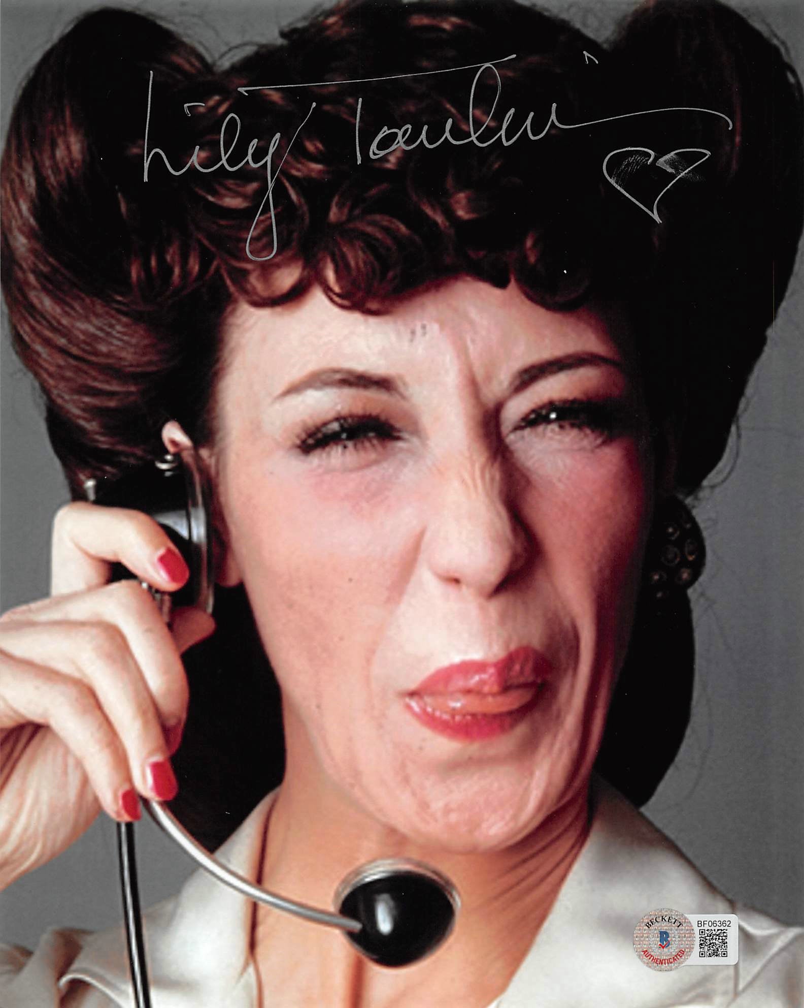 Lily Tomlin Rowan & Martin's Laugh-In Authentic Signed 8x10 Photo BAS #BF06362