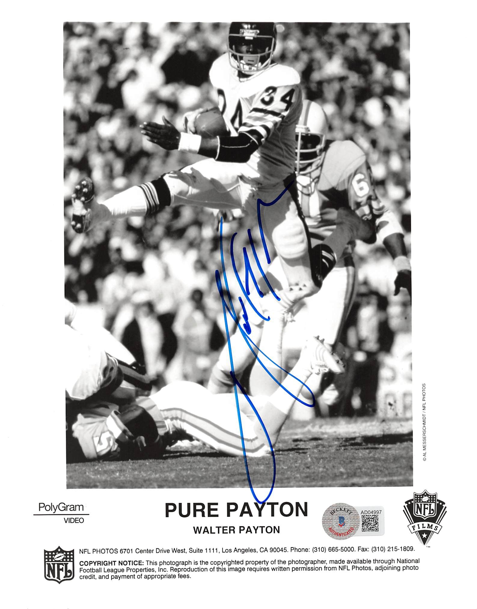 Bears Walter Payton Authentic Signed 8x10 Black & White Photo BAS #AD04997