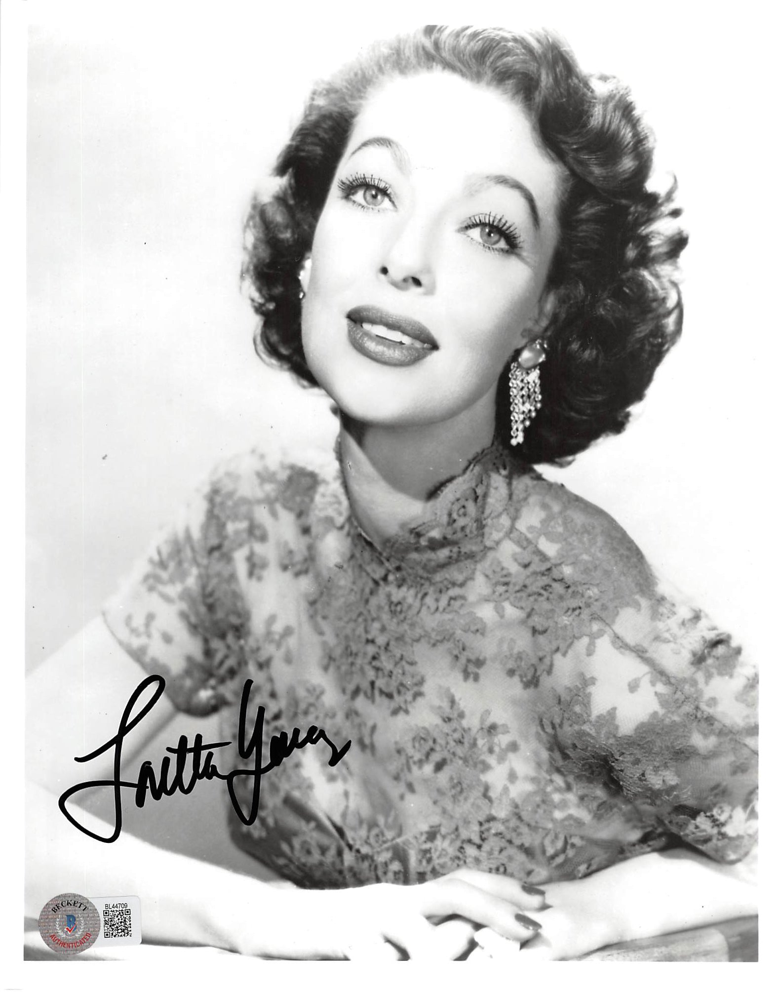Loretta Young The Farmer's Daughter Authentic Signed 8x10 Photo BAS #BL44709