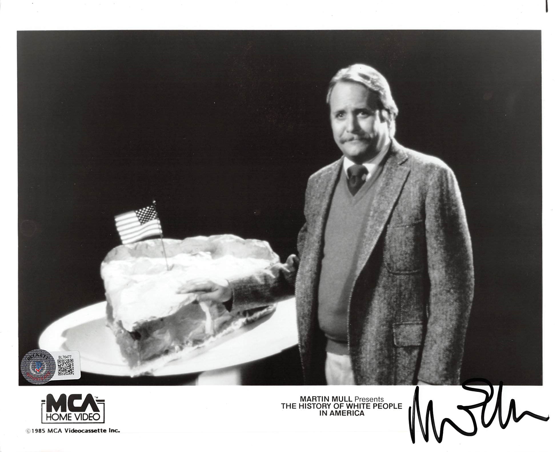 Martin Mull History of White People in America Signed 8x10 Photo BAS #BL76477
