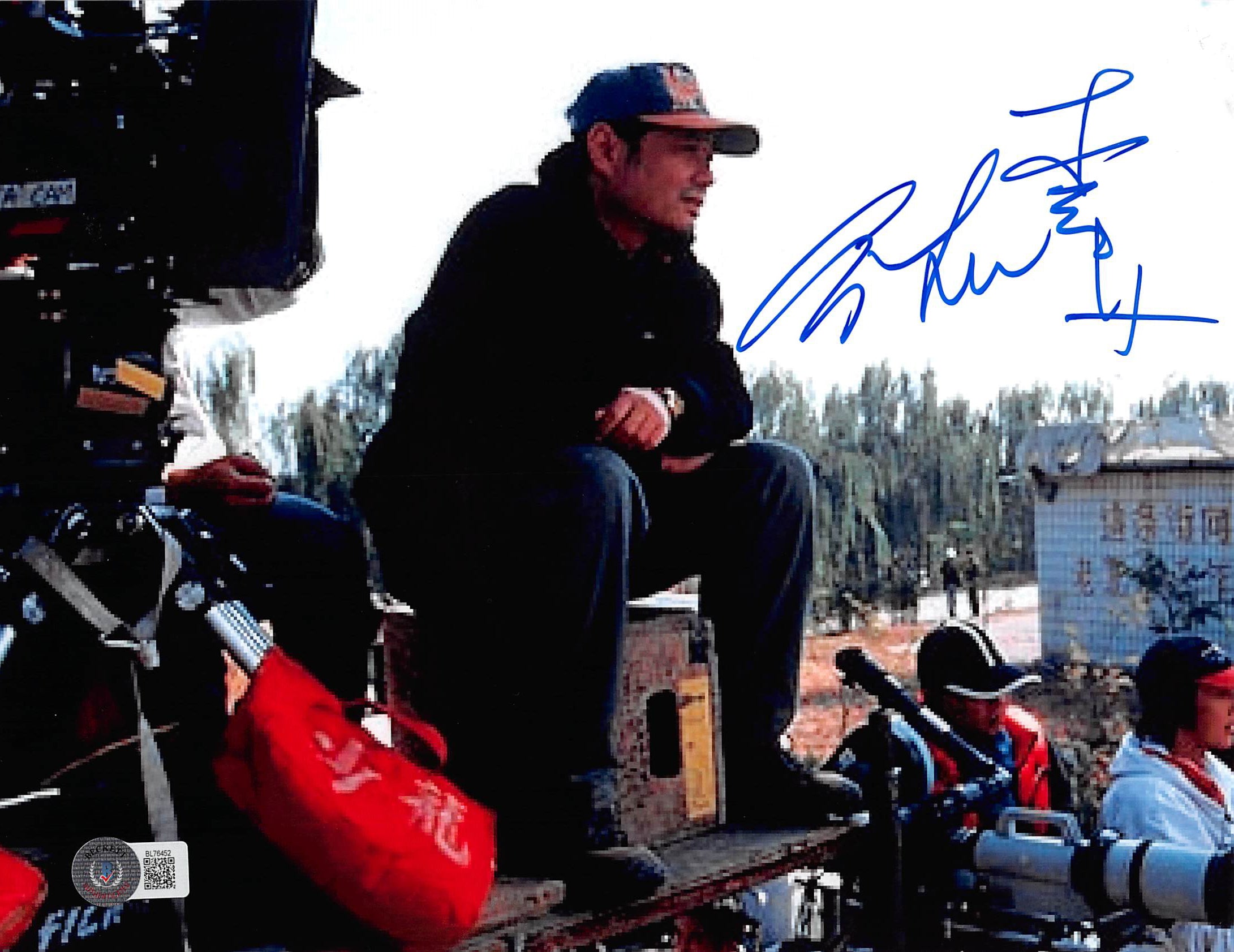 Ang Lee Crouching Tiger, Hidden Dragon Signed 8.5x11 Photo BAS #BL76452