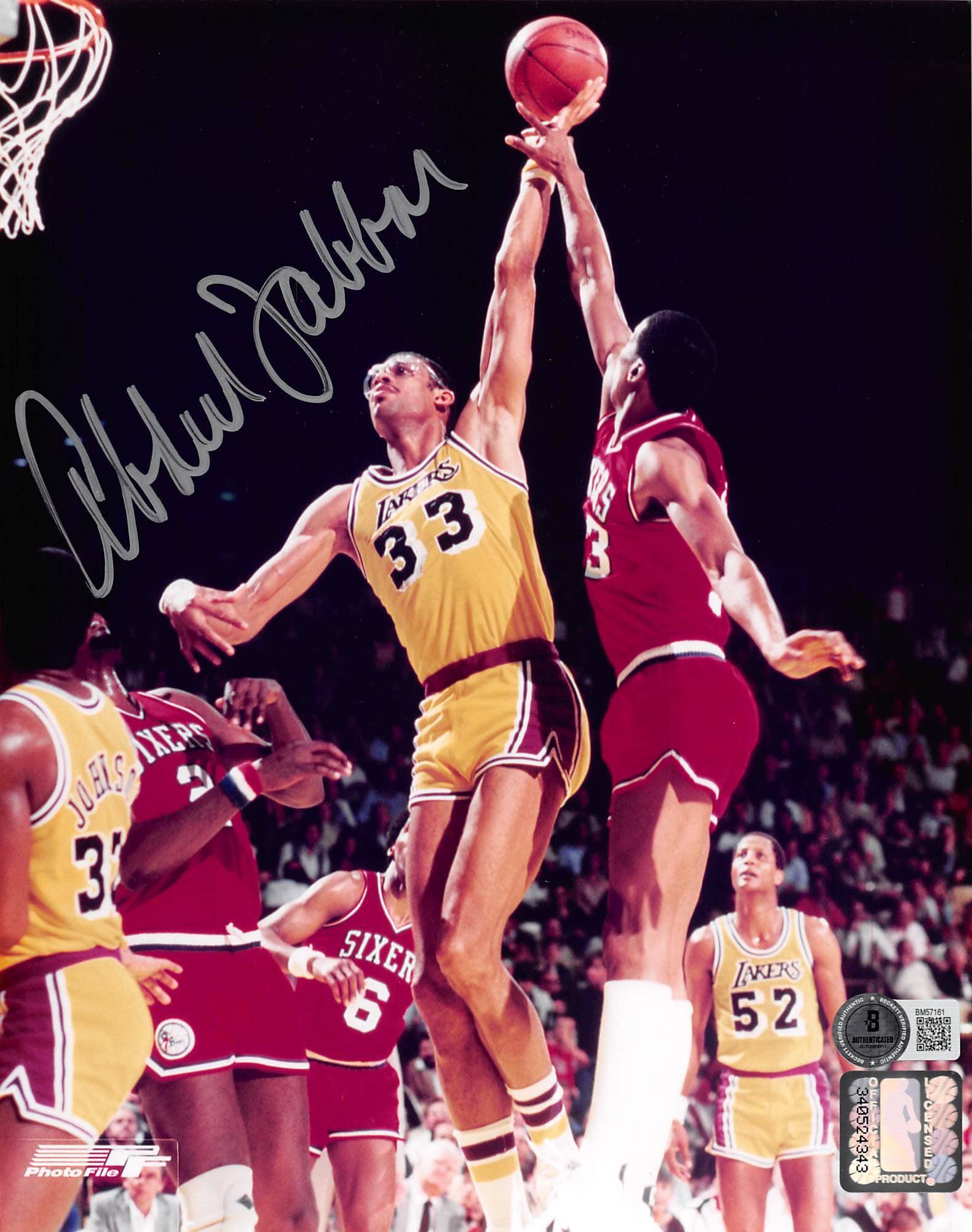 Lakers Kareem Abdul-Jabbar Authentic Signed 8x10 Photo Autographed BAS #BM57161