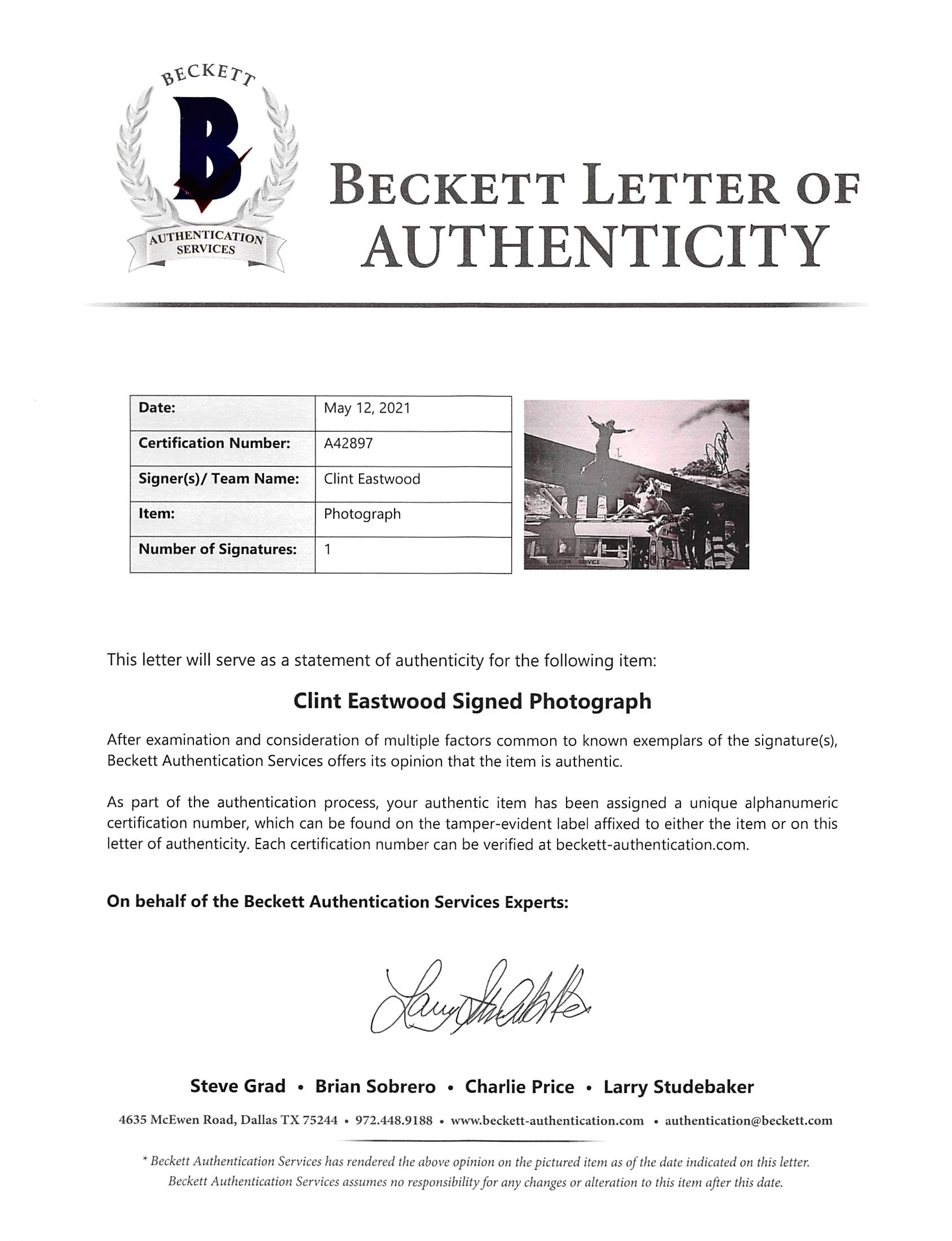 Clint Eastwood Dirty Harry Authentic Signed 16x20 B&W Photo BAS #A42897