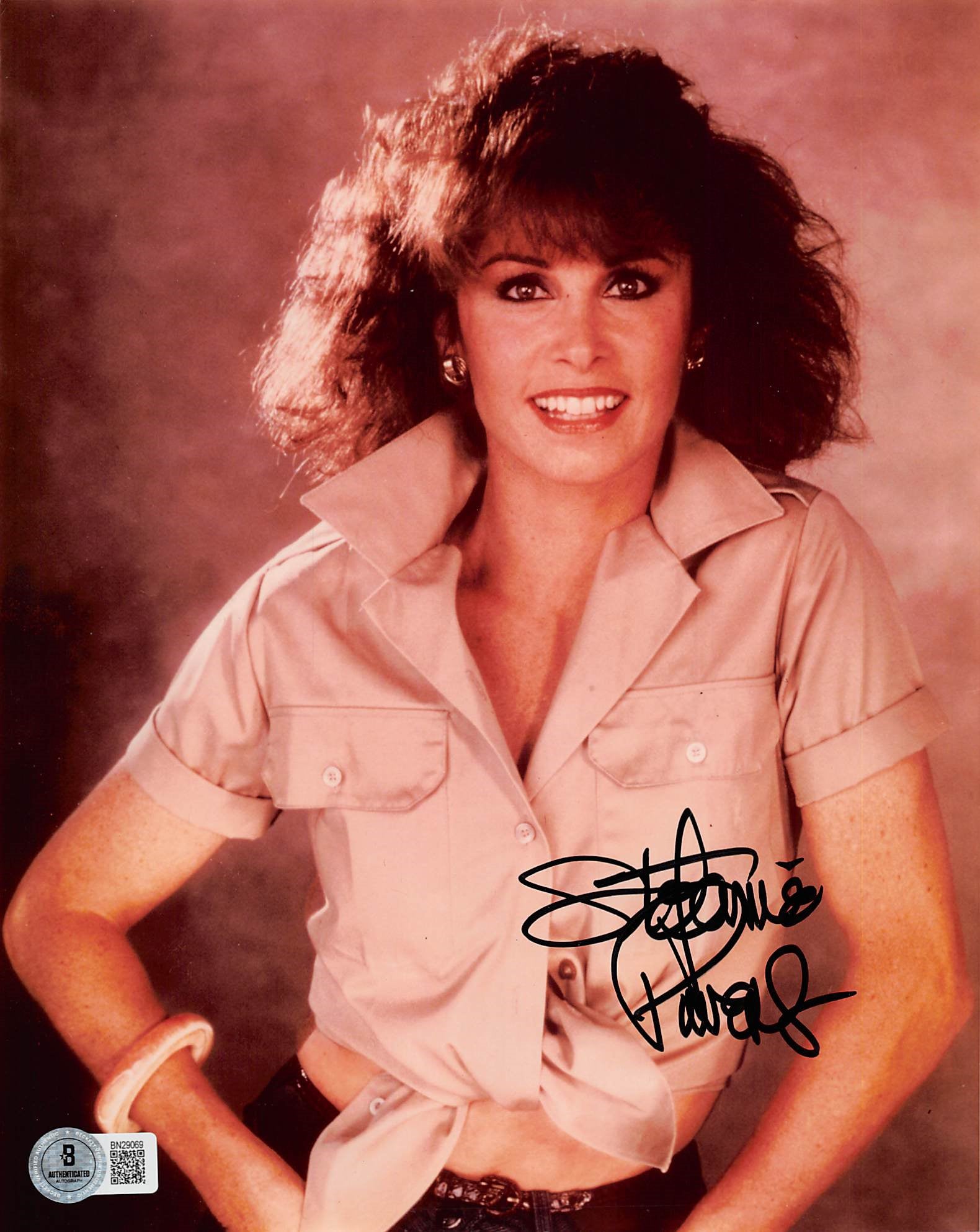 Stefanie Powers Hart to Hart Authentic Signed 8x10 Photo BAS #BN29069