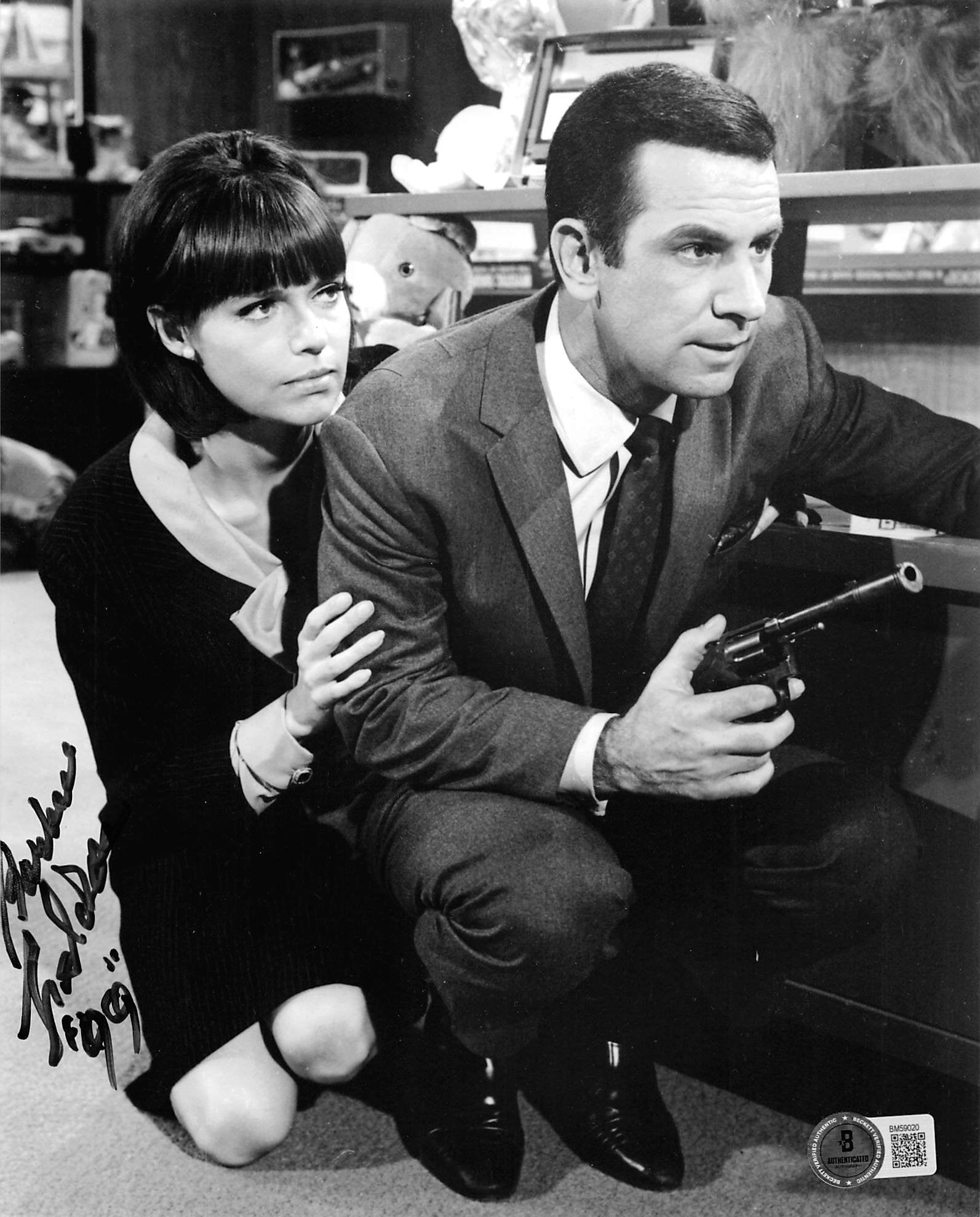 Barbara Feldon Get Smart "99" Authentic Signed 8x10 Vertical Photo BAS 1