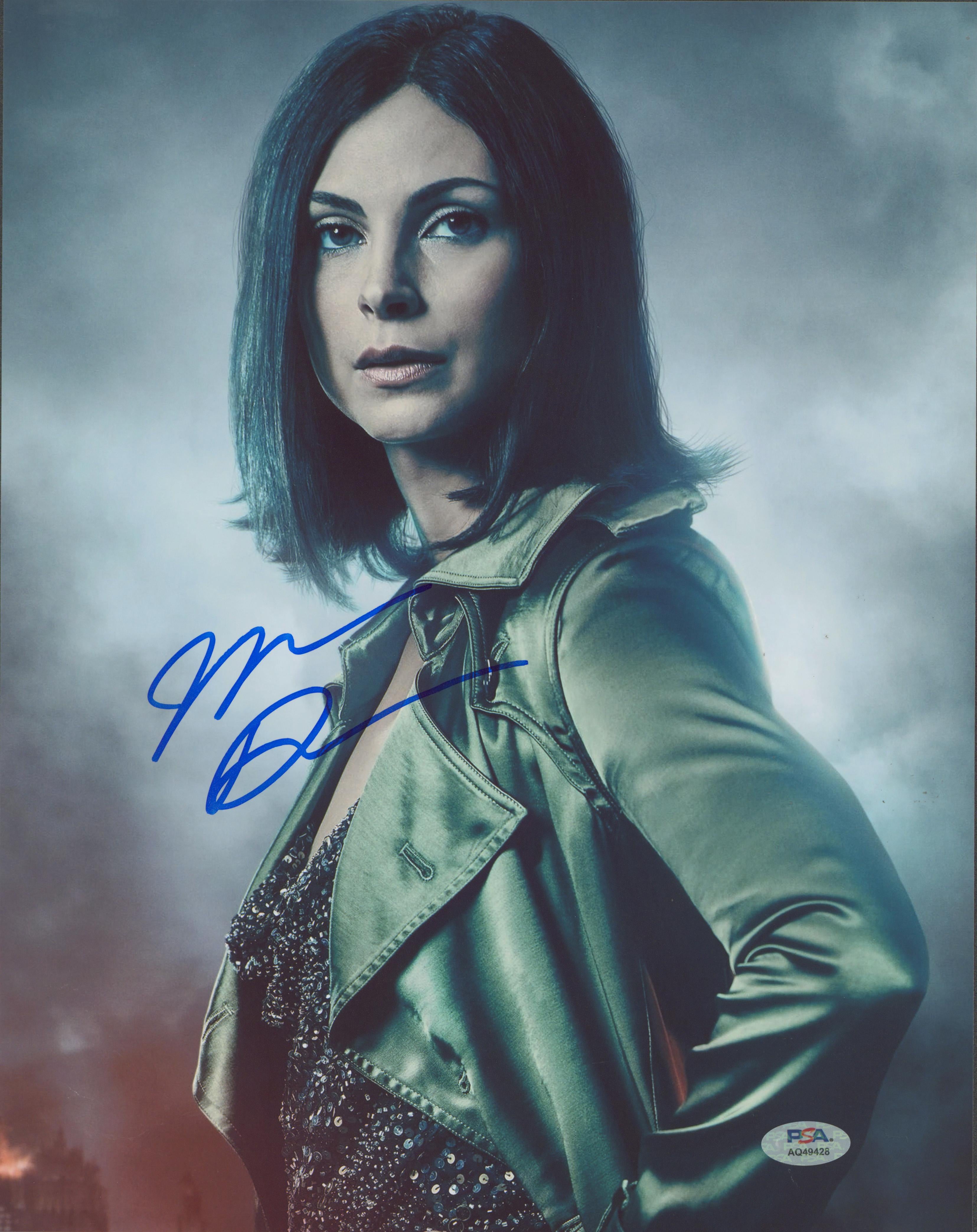 Morena Baccarin Gotham Authentic Signed 11x14 Vertical Photo PSA/DNA #AQ49428
