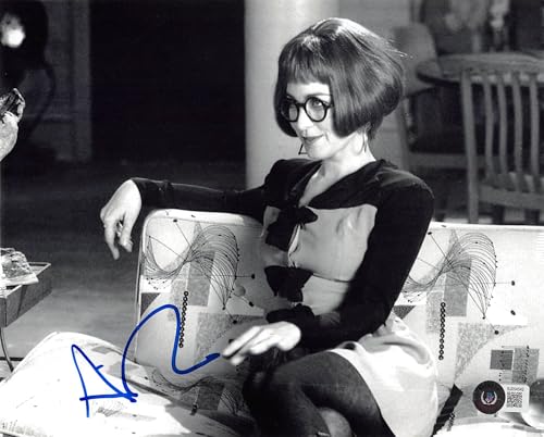 Annie Potts Ghostbusters Signed 8x10 Horizontal Photo w/ Blue Sig BAS 5