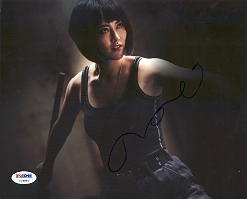 Rinko Kikuchi Pacific Rim Signed Authentic 8X10 Photo PSA/DNA #Y78066