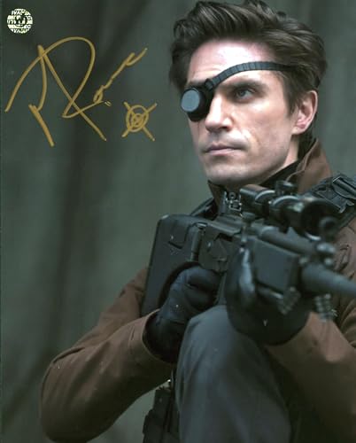 Michael Rowe Arrow Authentic Signed 8x10 Photo Autographed Wizard World