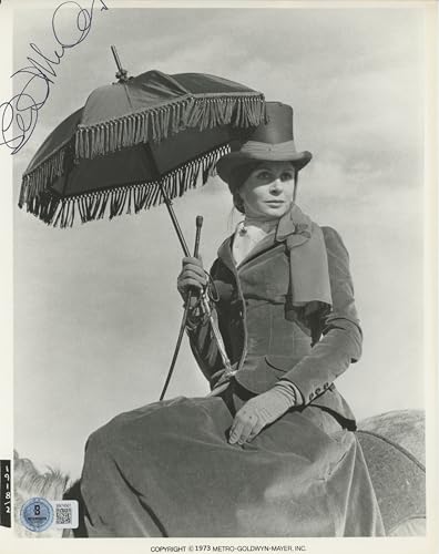 Sarah Miles The Man Who Loved Cat Dancing Signed 8x10 Photo BAS #BN74567