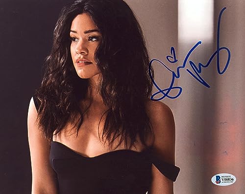Gina Rodriguez Jane the Virgin Authentic Signed 8x10 Photo BAS #Y06036