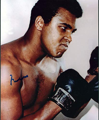 Muhammad Ali Authentic Signed 8x10 photo Autographed PSA/DNA Itp #7A83817