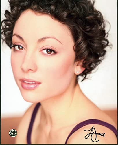 Leah Gibson Rise of the Planet of the Apes Signed 8x10 Photo Wizard World 2