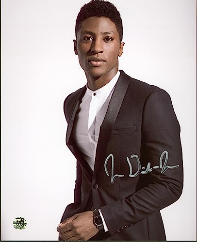 Joseph David-Jones Arrow Authentic Signed 8x10 Photo Wizard World #017318