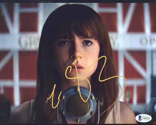 Jessie Buckley The Lost Daughter Authentic Signed 8x10 Photo BAS #Y06053