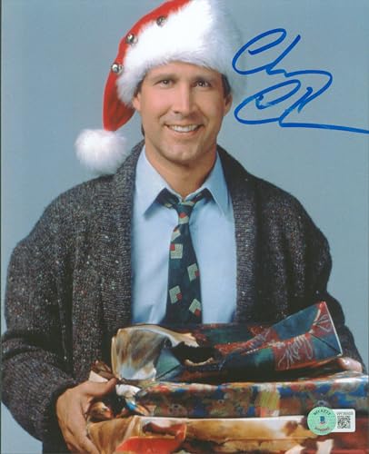 Chevy Chase Christmas Vacation Signed 8x10 Vertical Photo BAS Witnessed #WY36505