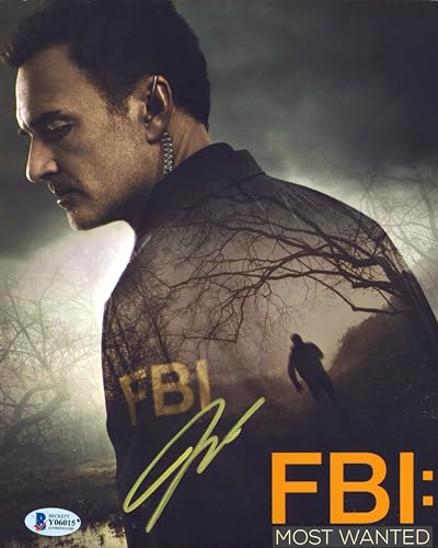 Julian McMahon FBI: Most Wanted Authentic Signed 8x10 Photo BAS #Y06015