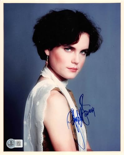 Elizabeth McGovern The Handmaid's Tale Authentic Signed 8x10 Photo BAS #BN29081