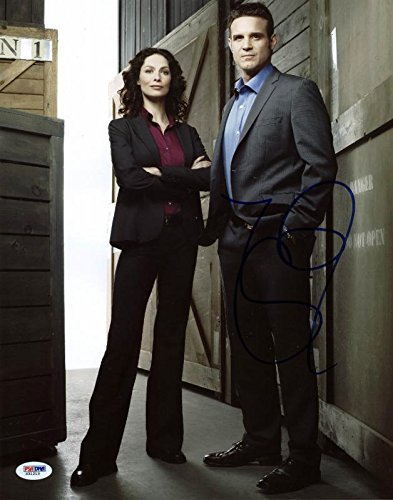 Eddie Mcclintock Warehouse 13 Signed Authentic 11X14 Photo PSA/DNA #X31213