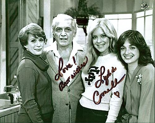 Lydia Cornell Too Close For Comfort Signed 8x10 Photo Wizard World #019082