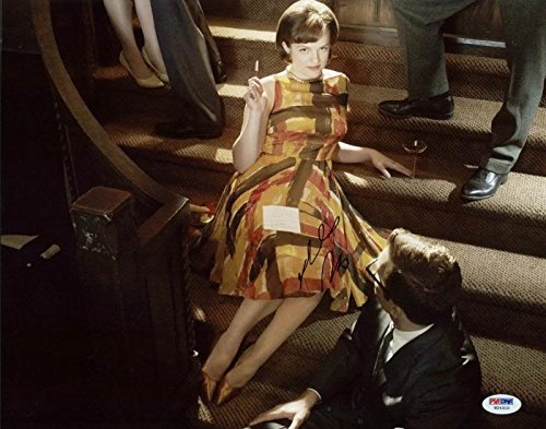 Elisabeth Moss Mad Men Signed Authentic 11X14 Photo Autographed PSA/DNA #W24310