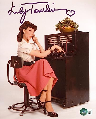 Lily Tomlin Rowan & Martin's Laugh-In Authentic Signed 8x10 Photo BAS #BH049839