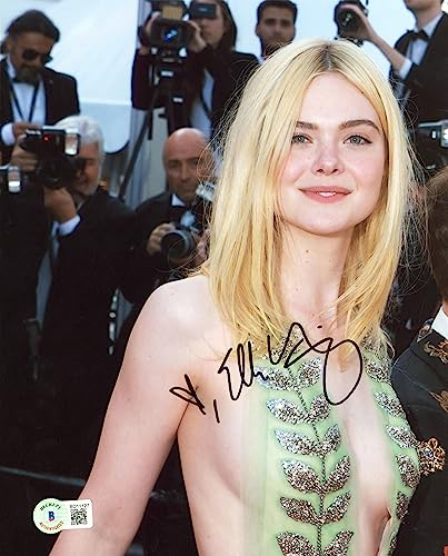 Elle Fanning Maleficent Authentic Signed 8x10 Photo Autographed BAS #BD11127
