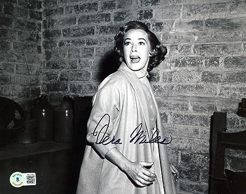 Vera Miles Psycho Authentic Signed 8x10 Black & White Photo BAS #BC13993