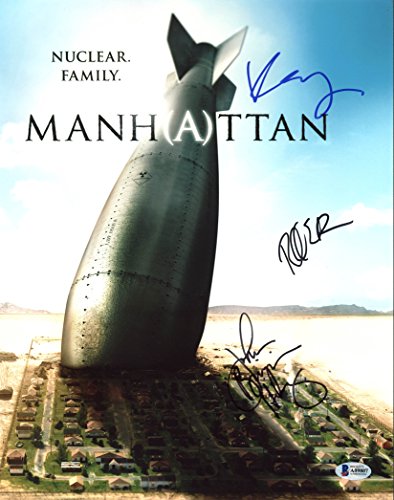 Manhattan (Rachel Brosnahan,Katja Herbers +1) Signed 11X14 Photo BAS #A09807