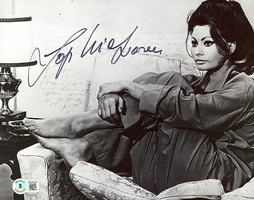 Sophia Loren A Countess From Hong Kong Authentic Signed 8x10 Photo BAS #BF06182