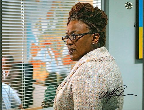 CCH Pounder Warehouse 13 Authentic Signed 8x10 Photo Wizard World #022093