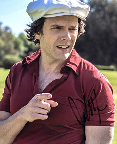 Joel McHale A Futile and Stupid Gesture Authentic Signed 8x10 Photo BAS #D94951