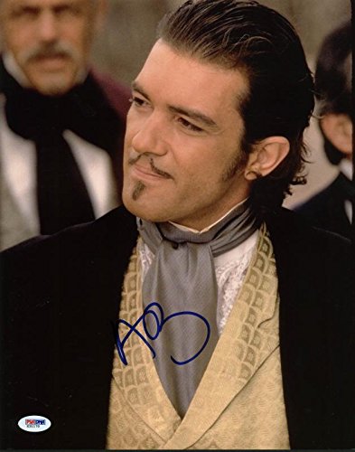 Antonio Banderas Signed Authentic 11X14 Photo Autographed PSA/DNA #X31170