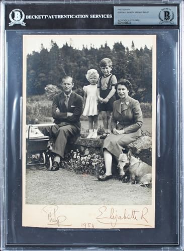 Queen Elizabeth II & Prince Philip Signed 6x8.15 1954 Family Photo BAS Slabbed