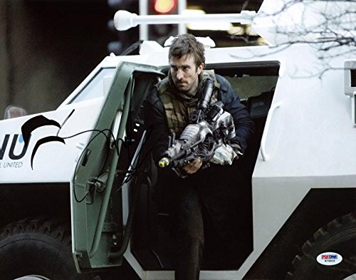 Sharlto Copley Elysium Signed Authentic 11X14 Photo Autographed PSA/DNA #W79829