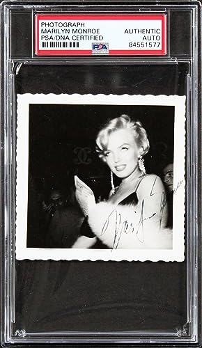 Marilyn Monroe Authentic Signed Black & White 3.5x3.5 Photo PSA/DNA Slabbed