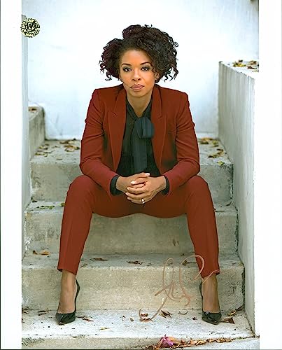 Angel Parker Marvel's Runaways Authentic Signed 8x10 Photo Wizard World #017571