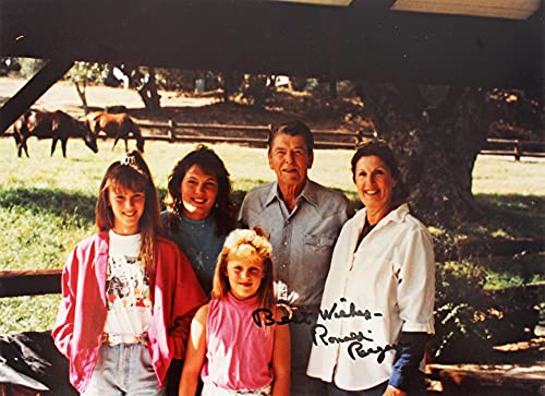 Ronald Reagan "Best Wishes" Authentic Signed 8x10 Photo Autographed BAS #Z86594