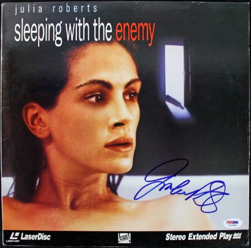 Julia Roberts Sleeping With The Enemy Signed Laserdisc Cover PSA/DNA #J00686
