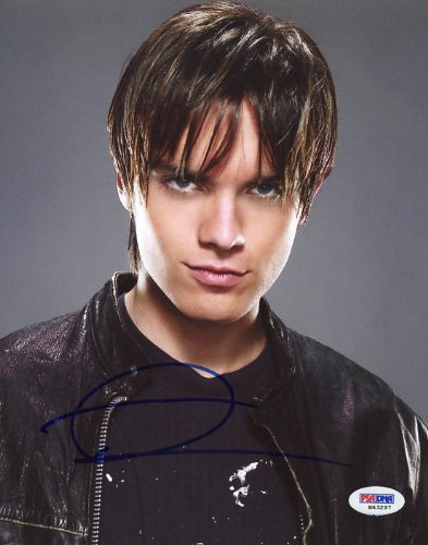 Thomas Dekker Terminator Signed Authentic 8X10 Photo Autographed PSA/DNA #M43297