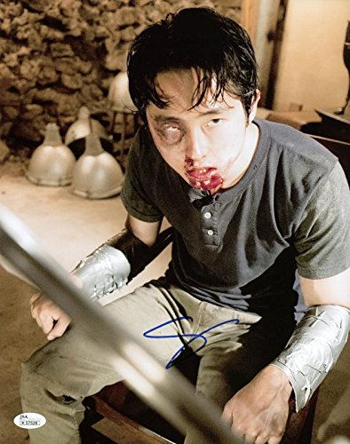 Steven Yeun The Walking Dead Signed Authentic 11X14 Photo JSA #K57526