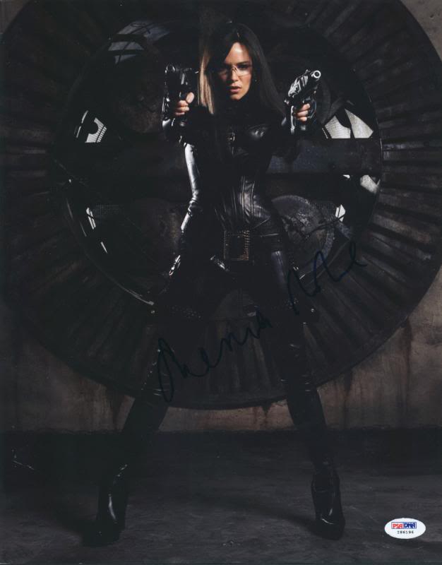 Sienna Miller G.I. Joe Signed Authentic 11X14 Photo Autographed PSA/DNA #I86196