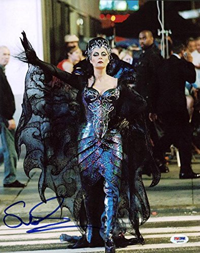 SUSAn Sarandon Enchanted Signed Authentic 11X14 Photo PSA/DNA #Q45267