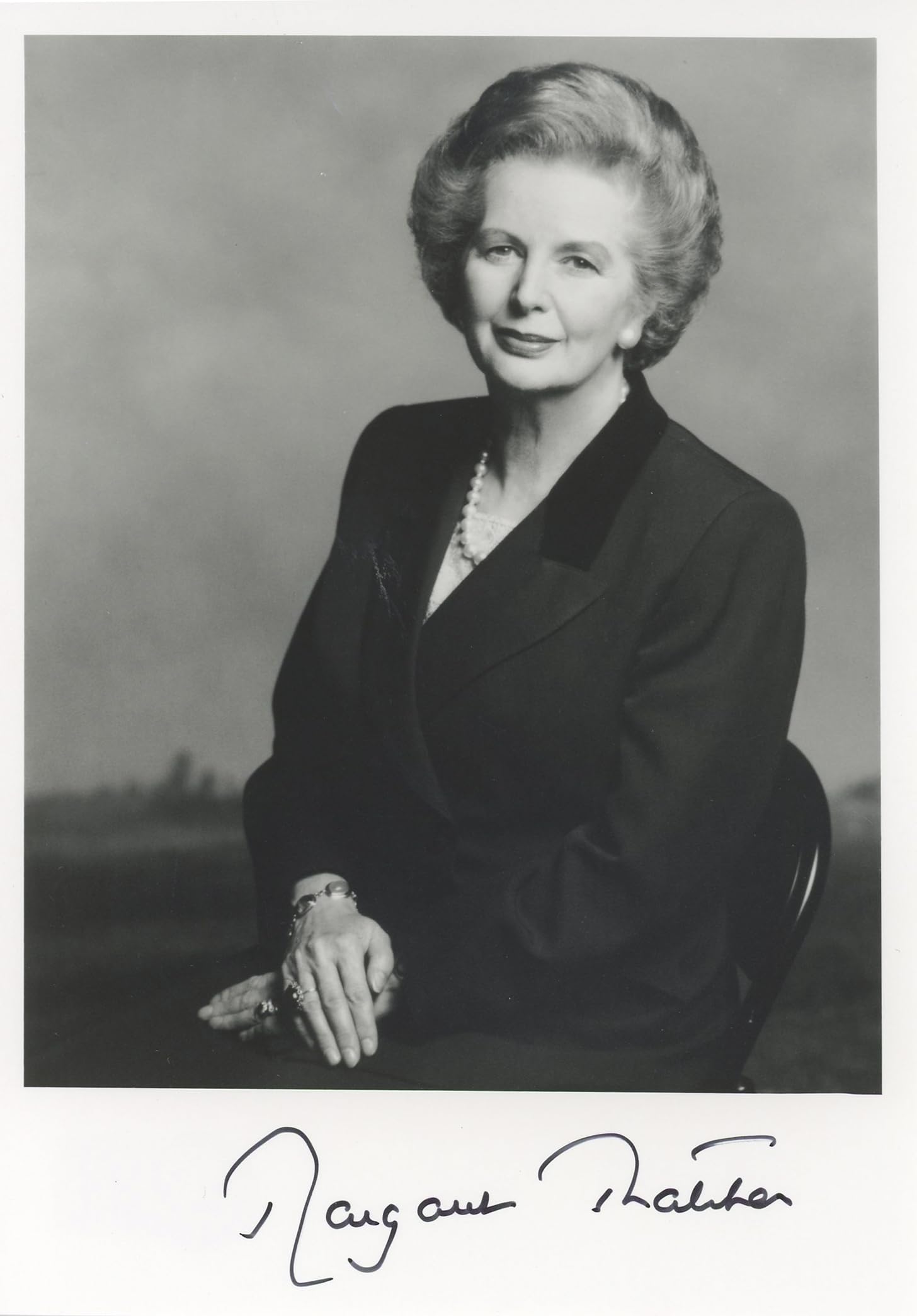 Margaret Thatcher Prime Minister Authentic Signed 5x7 Photo BAS #BK43264