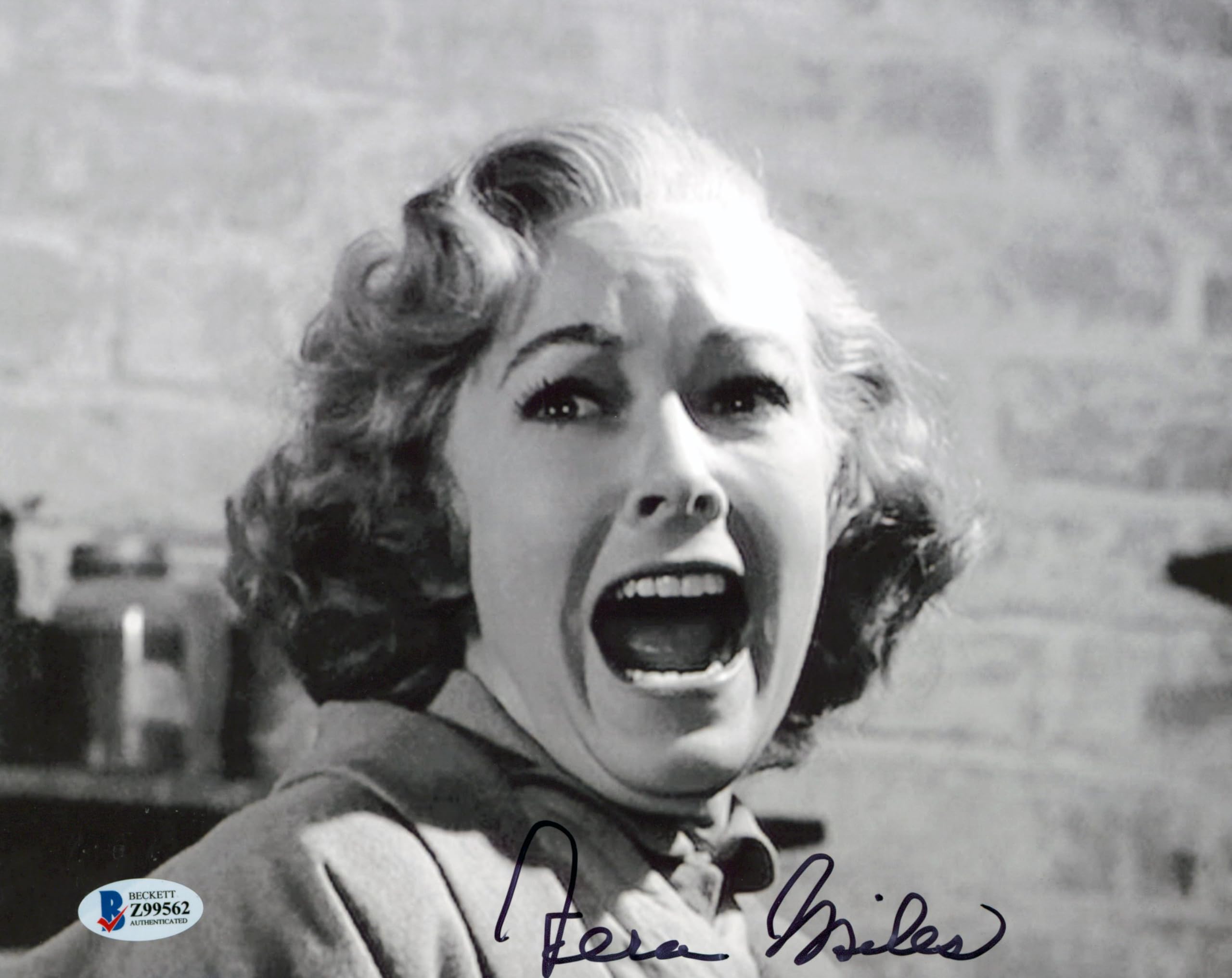 Vera Miles Psycho Authentic Signed 8x10 Photo Autographed BAS #Z99562