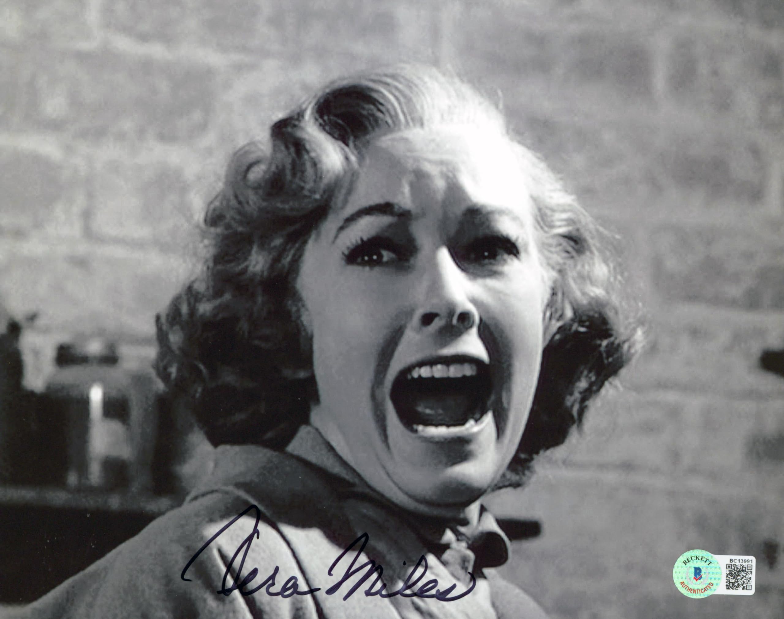 Vera Miles Psycho Authentic Signed 8x10 Photo Autographed BAS #BC13991